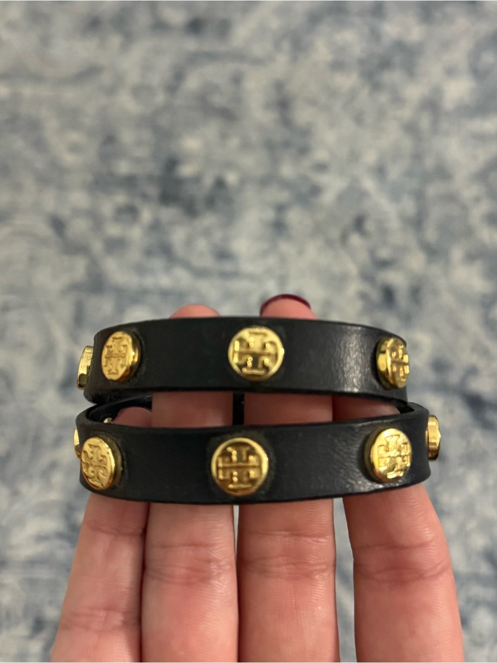 Tory Burch Black Leather Double Wrap Bracelet with Gold Logo Studs - Picture 3 of 4